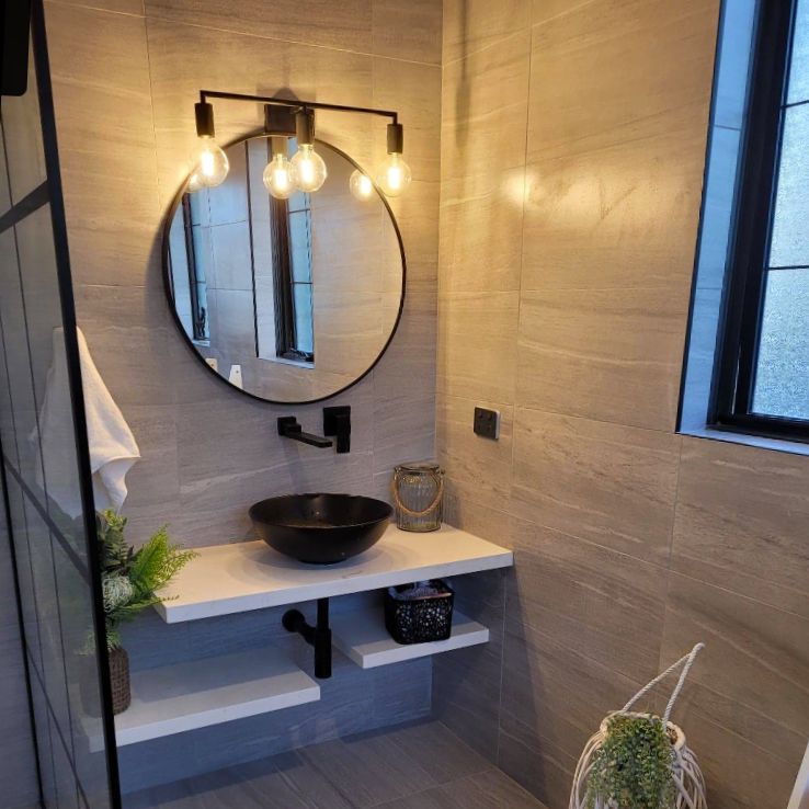 Mirror vanity detail