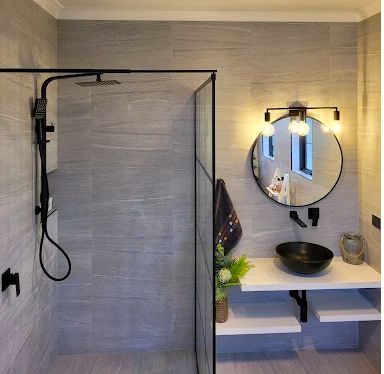 Shower and vanity detail
